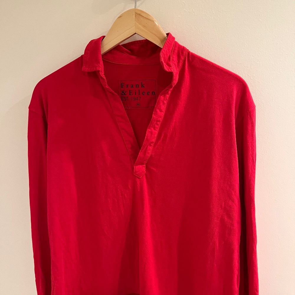 Frank & Eileen Popover Henley - Red XS. NWT